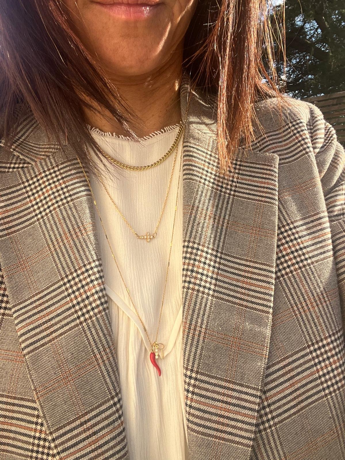 Collier piment, clé et strass